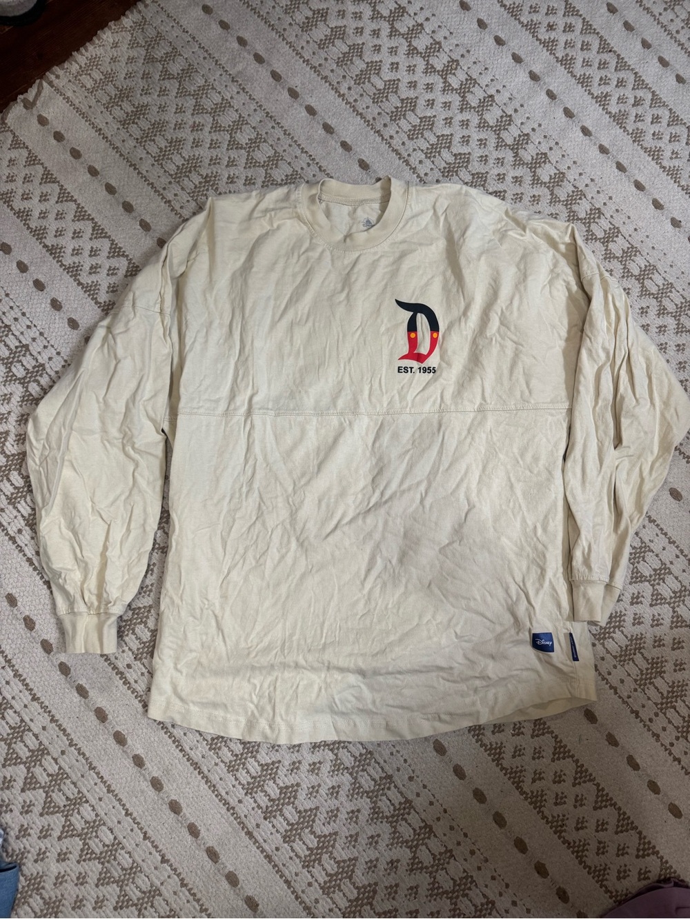 Disneyland Spirit Jersey Character Letter (Size M)
